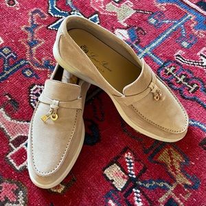 Loro Piana women’s shoes, summer walk